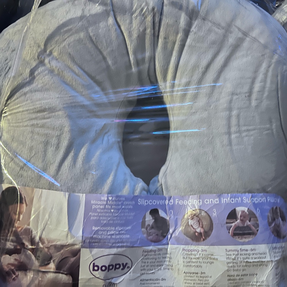 Boppy pillow in new condition for baby